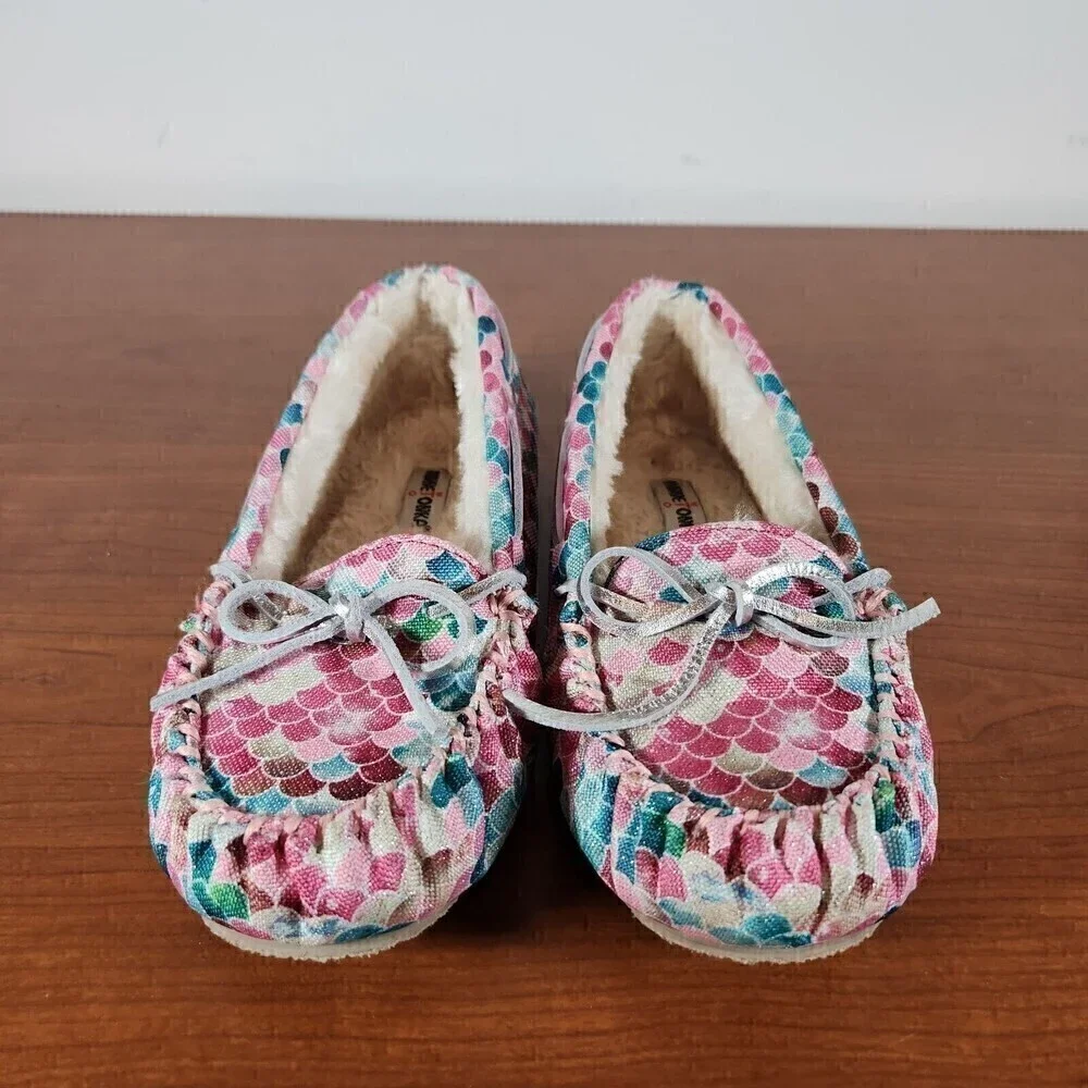 Minnetonka Cassie Little Kid Size 4 Faux Fur Lined Slippers Mermaid 49095